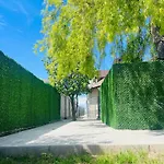 Mafmaf Tiny Case de vacanță